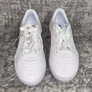White Puma Sneakers, Size 5.5, Womans
